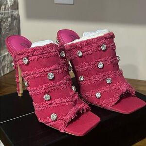 Cape Robbin Revolt pink denim stiletto mules with rhinestone size 8 new in box